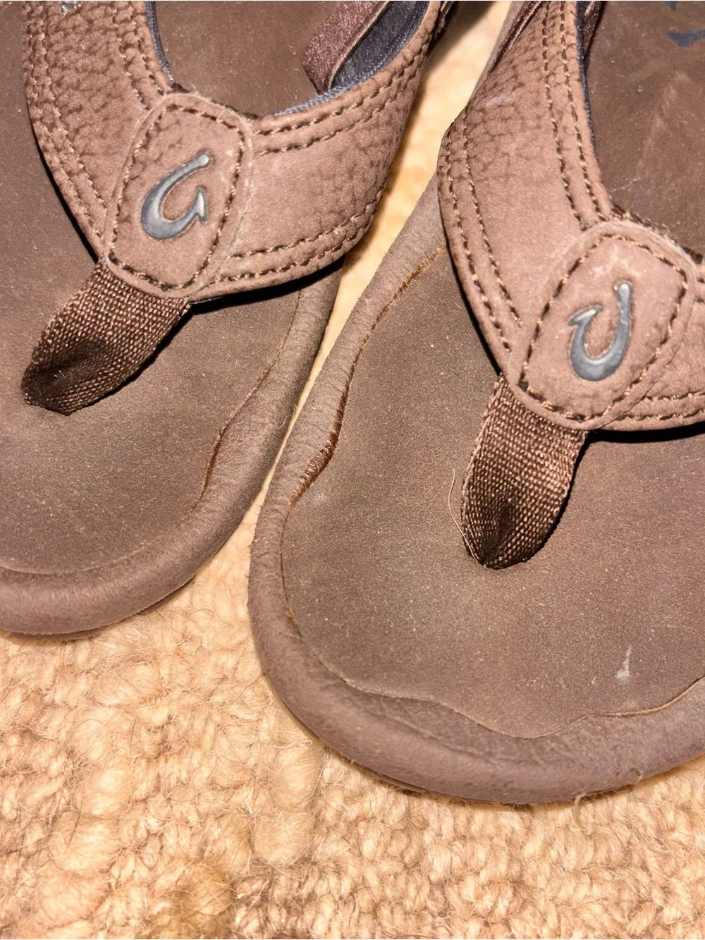 OluKai Brown flip flops back strap size boy US 11/12